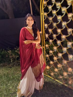 Aarohi Patel Instagram - માતાજીની અસીમ કૃપા આપ સૌ પર રહે એવી શુભેચ્છાઓ 🙏🏻
Styled by @ruchiipanchal_ 
Dupatta by @chowk.studio 
Jewellery by @shalibhadra_fashion_jewellery