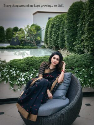 Aarthi Instagram - இதயத்தில் ஏதோ ஒன்று… 🌿🖤

Some evenings —
a sunset among a few growing things,
two arms that hold on tight,
a heart that stays close without words…
the quiet kind of love that makes everything feel whole.