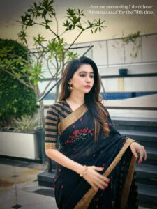 Actress Aarthi HD Photos and Wallpapers July 2025