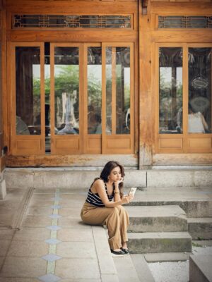 Aarthi Instagram - Baring my S(e)oul… ✨
Not just in pictures, but in little truths I rarely share.

•	Travel is my therapy.
•	When I love, I love too hard.
•	Lays Spanish Tomato   Coca Cola  is my midnight guilty pleasure.
•	I don’t open up easily unless I’m truly close to you.
•	Sad dog reels make me cry.
•	Embarrassing my teen boys with hugs and kisses has  become my newfound joy.
•	My Ilayaraja Spotify playlist is my hidden treasure.
•	I take every word and everything to heart.
•	I am an introverted extrovert.
•	When the world feels too heavy, I find my calm in writing.
•	I whip up a badass crème brûlée.
•	Most days, you’ll catch me cuddled up watching 80s Tamil movies.
•	Friends reruns have been my white noise since my teens.
•	Give me snow-clad mountains & layered clothes over sandy beaches any day.

Not perfect, just honest. And that’s enough.