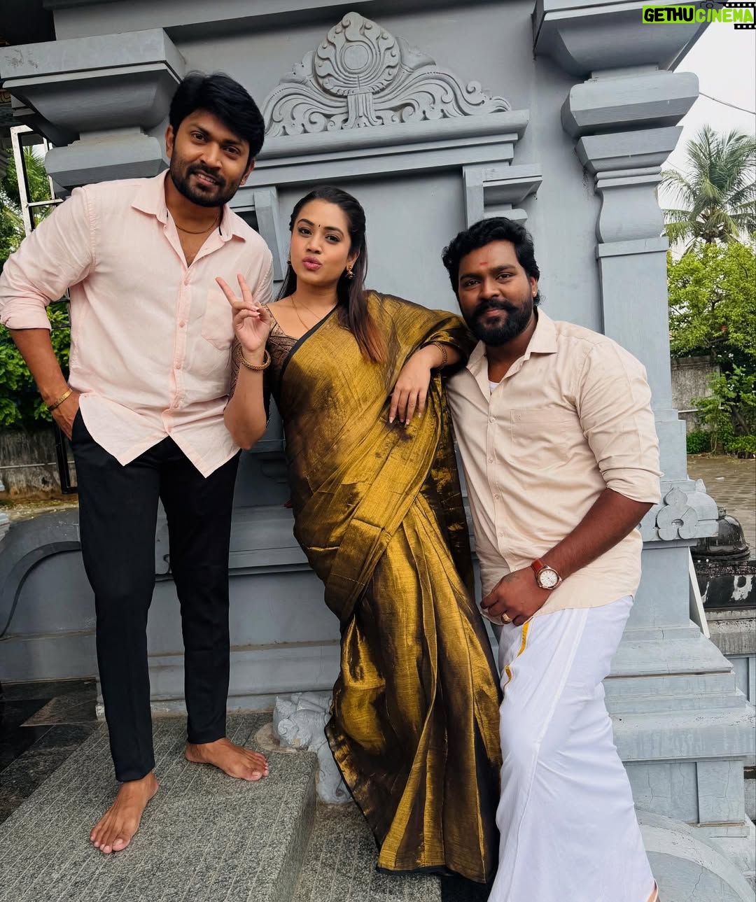 Aarthi Subash - 30.2K Likes - Today’s mood 🦦 #sindhubhairavi