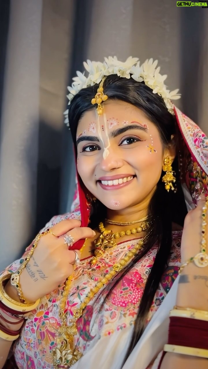 Aarti Chauhan - 3.1K Likes - श्री राधे ।।🦚🌸

शृंगार 🦚💄 - हम ख़ुद 🙌🥰
#bhaktipathbyjiya🙏🏻 #motivation #spiritual #instagram #radha #shreeradhe #vrindavan #sprituality #explore #sanatani #jiyadhrumilyadav🧡