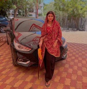 Aarti Chauhan Instagram - आहीराणी !! 🦚🧿
#bhaktipathbyjiya🙏🏻