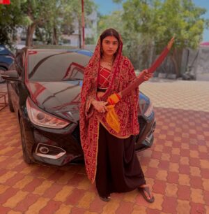 Aarti Chauhan Instagram - आहीराणी !! 🦚🧿
#bhaktipathbyjiya🙏🏻