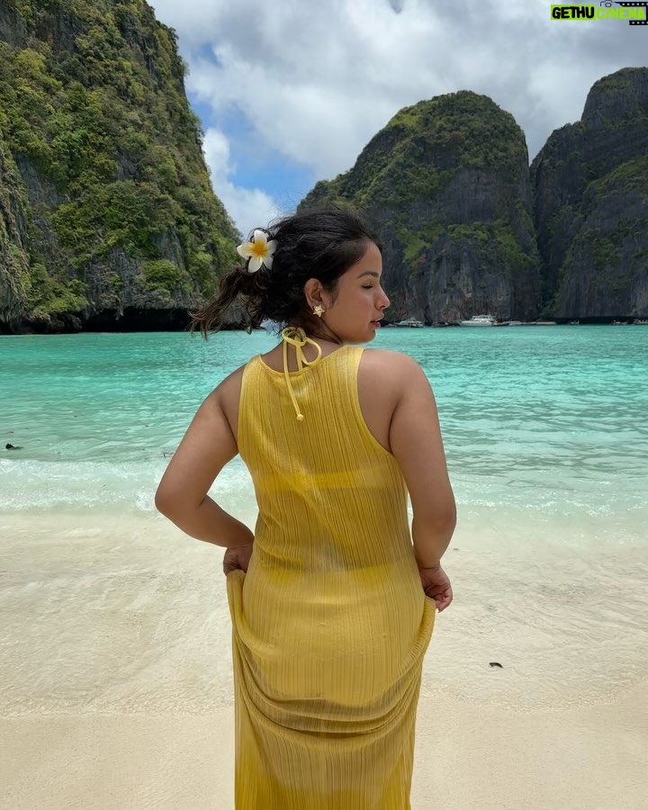 Aarushi Abrol - 2.8K Likes - tropical state of mind 🏝️

#explore #travel #thailand #phiphi #vacation #beach #beachvacation #beachlifestyle #travelgram #explorepage #inspo #tropical #tropicalvacation #summer #summerfashion #outfitinspo #luxurylifestyle #trending #potd