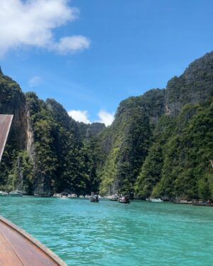 Aarushi Abrol Instagram - tropical state of mind 🏝️
#explore #travel #thailand #phiphi #vacation #beach #beachvacation #beachlifestyle #travelgram #explorepage #inspo #tropical #tropicalvacation #summer #summerfashion #outfitinspo #luxurylifestyle #trending #potd