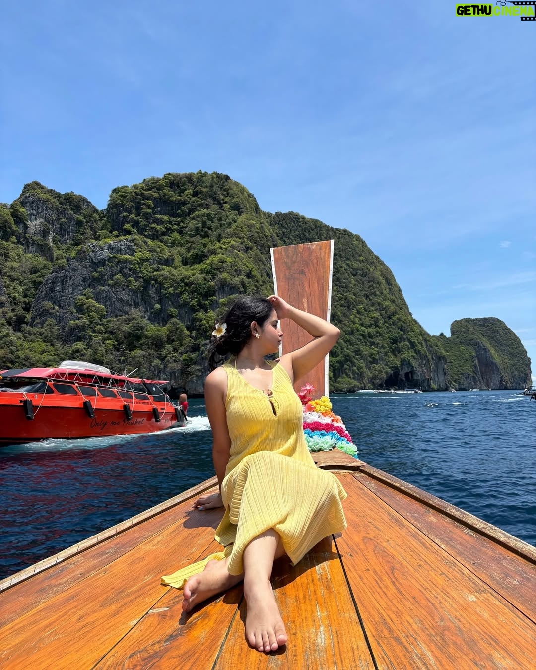 Aarushi Abrol - 2.8K Likes - tropical state of mind 🏝️

#explore #travel #thailand #phiphi #vacation #beach #beachvacation #beachlifestyle #travelgram #explorepage #inspo #tropical #tropicalvacation #summer #summerfashion #outfitinspo #luxurylifestyle #trending #potd