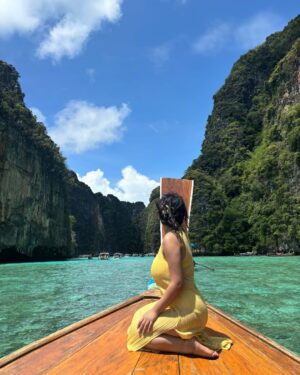 Aarushi Abrol Instagram - tropical state of mind 🏝️
#explore #travel #thailand #phiphi #vacation #beach #beachvacation #beachlifestyle #travelgram #explorepage #inspo #tropical #tropicalvacation #summer #summerfashion #outfitinspo #luxurylifestyle #trending #potd