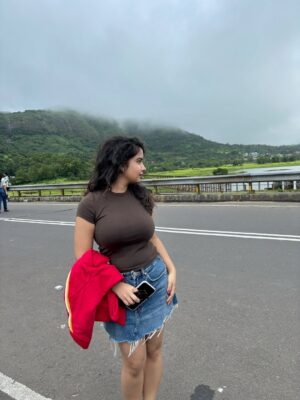 Aarushi Abrol Instagram - weekend getaway 🌩️
#explore #instagram #potd #monsoon #lonavala #mumbai #hills #mountains #monsoongetaway