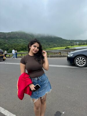 Aarushi Abrol Instagram - weekend getaway 🌩️
#explore #instagram #potd #monsoon #lonavala #mumbai #hills #mountains #monsoongetaway