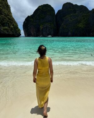 Aarushi Abrol Instagram - tropical state of mind 🏝️
#explore #travel #thailand #phiphi #vacation #beach #beachvacation #beachlifestyle #travelgram #explorepage #inspo #tropical #tropicalvacation #summer #summerfashion #outfitinspo #luxurylifestyle #trending #potd
