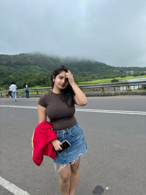 Aarushi Abrol Instagram - weekend getaway 🌩️
#explore #instagram #potd #monsoon #lonavala #mumbai #hills #mountains #monsoongetaway
