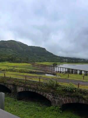 Aarushi Abrol Instagram - weekend getaway 🌩️
#explore #instagram #potd #monsoon #lonavala #mumbai #hills #mountains #monsoongetaway
