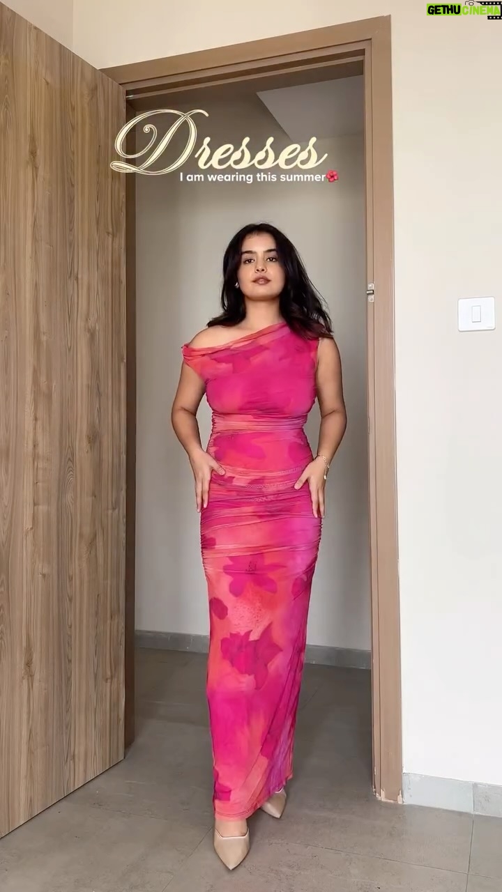 Aarushi Abrol - 2.7K Likes - Summer Dress Rotation 𐙚⋆˚✿˖°

Comment for Links 🔗 

#explore #summerdresses #desses #styling #dressinspo #vacation #haul #explorepage #trending #fashion #ootd #outfits #summerfashion #springfashion #inspo #outfitinspo ##summertops #trendy #reelsvideo #fyp