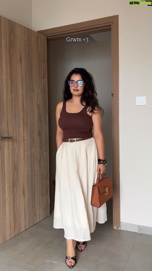 Aarushi Abrol - 1.2K Likes - Cannot wait for my fav season 🍂 
Comment for any links 🔗

#explore #styling #grwm #fashion #outfitinspo #fallfashion #fall #browns