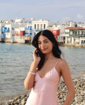Aarushi Chib Instagram - Letting the tide wash away everything I no longer need🌊