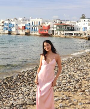 Aarushi Chib Instagram - Letting the tide wash away everything I no longer need🌊