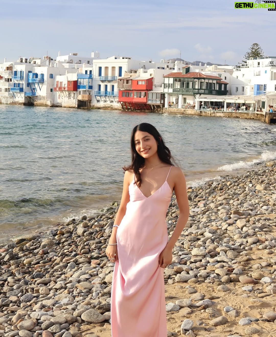 Aarushi Chib - 24.1K Likes - Letting the tide wash away everything I no longer need🌊
