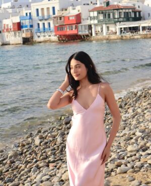 Aarushi Chib Instagram - Letting the tide wash away everything I no longer need🌊