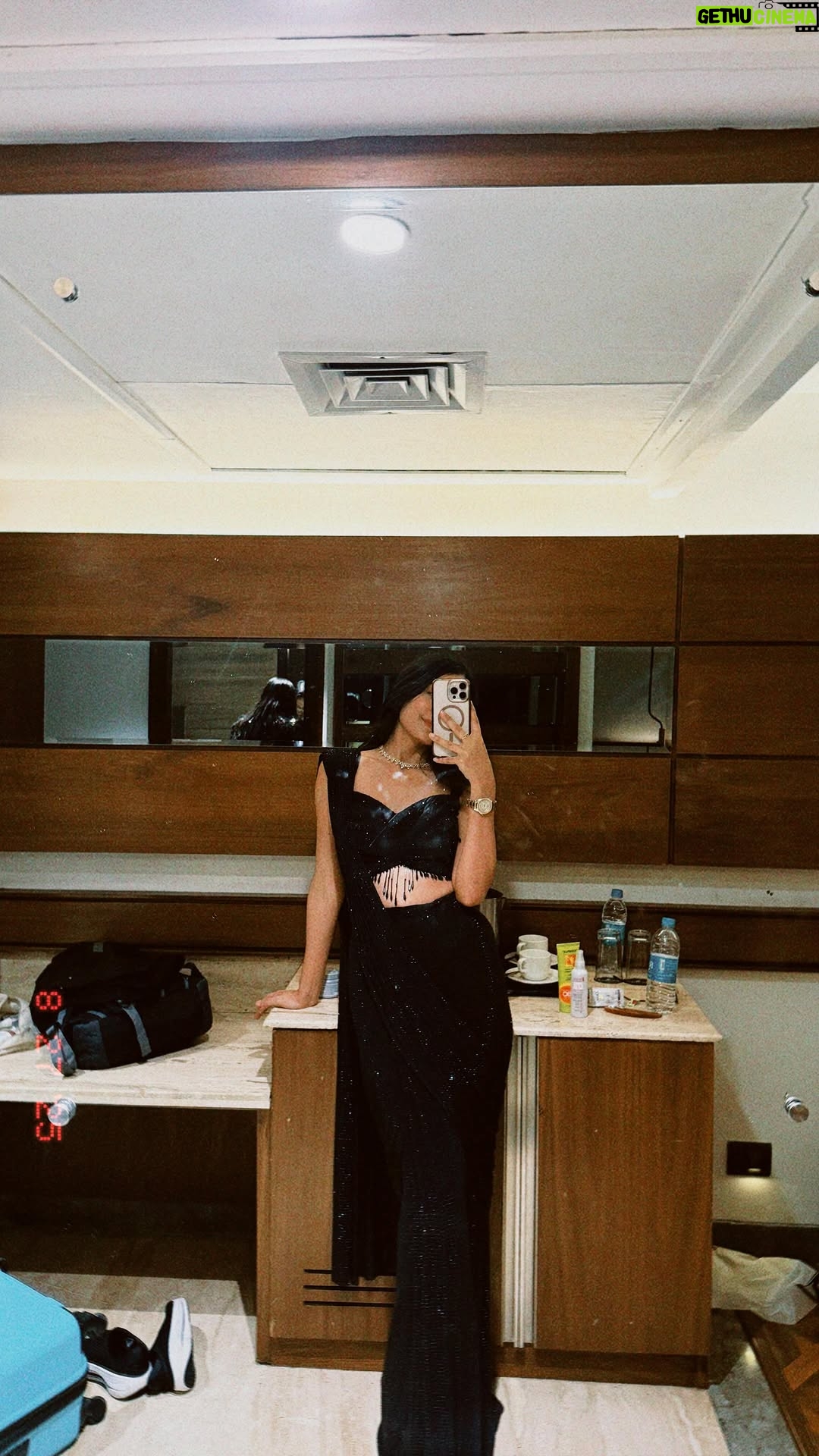 Aarushi Chib - 12.4K Likes - Day 3 was cocktail, and I obviously had to pull out this gorgeous saree from @frontierraas