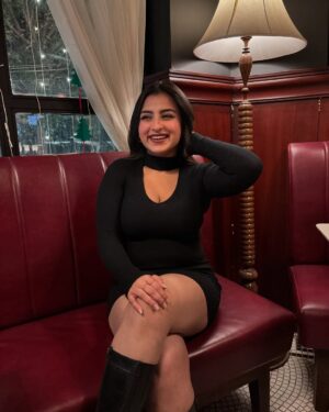 Aarushi Mehta Instagram - 👸

.
.
.
#newpost #fyp #foryoupage #trending #viral #discover #ootn #outfitinspiration #outfitofthenight #fitcheck #blackdress