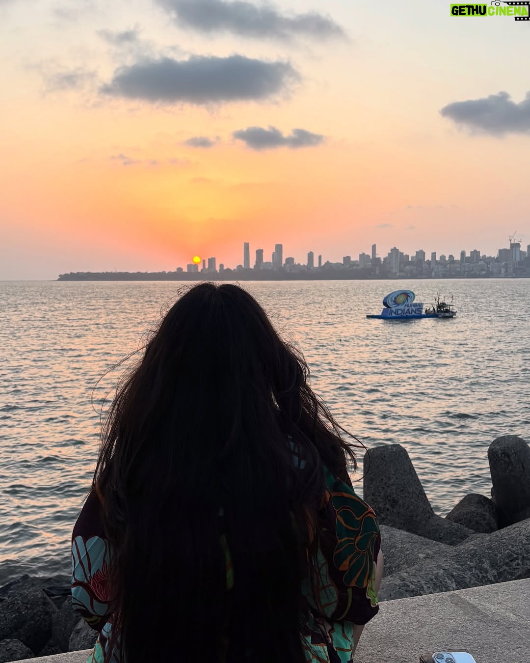Aarushi Mehta - 425 Likes - I totally had my IKTARA moment at Marine Drive 🌊🌤️❤️

.
.
.
#newpost #viral #discover #trending #mumbai #marinedrivemumbai #marinedrive #fyp #foryoupage #sea #seaside