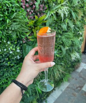 Aarushi Mehta Instagram - ✨🌞

.
.
.
#fyp #foryoupage #discover #brunch #newpost #viral #ootd #outfit #outfitoftheday #outfitinspiration #sodelhi #delhigram