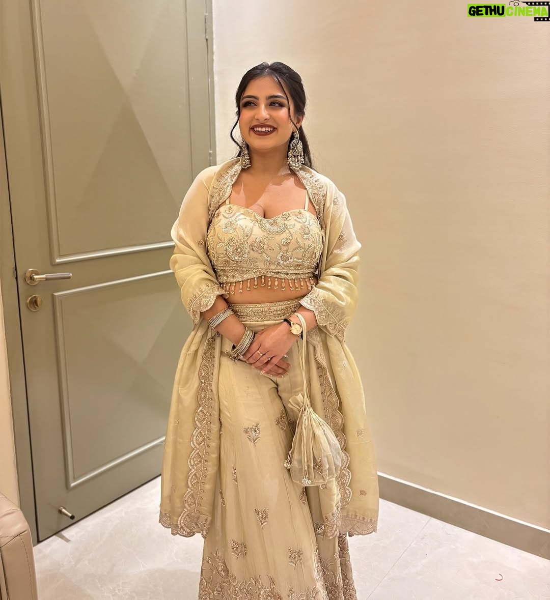 Aarushi Mehta - 326 Likes - Bano ki saheli✨🥰🌺

.
.
.
#newpost #viral #discover #trending #fyp #foryoupage #instagram #wedding #engagement #ootd #outfits #indianoutfit #indianoutfitinspo #outfitinspo #fitcheck #weddingoutfits