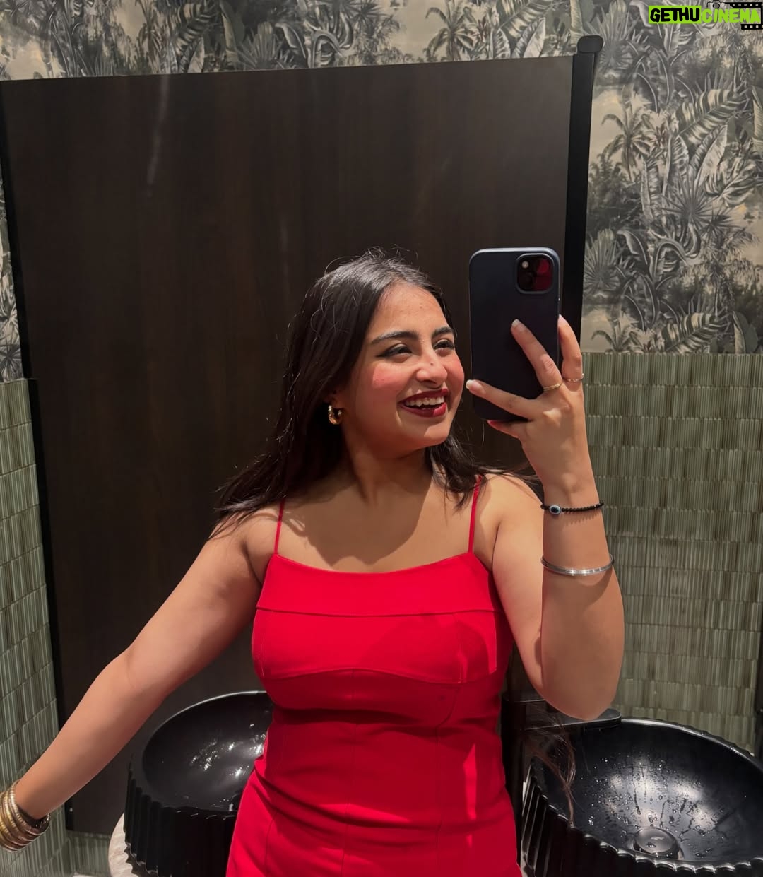 Aarushi Mehta - 518 Likes - What you missed💋
@baskonoida 

.
.
.
#newpost #viral #discover #trending #fyp #foryoupage #instagram #ootn #outfitinspiration #outfitofthenight #dinner #dinnerdate #datenight #date #baskonoida #dress #reddress