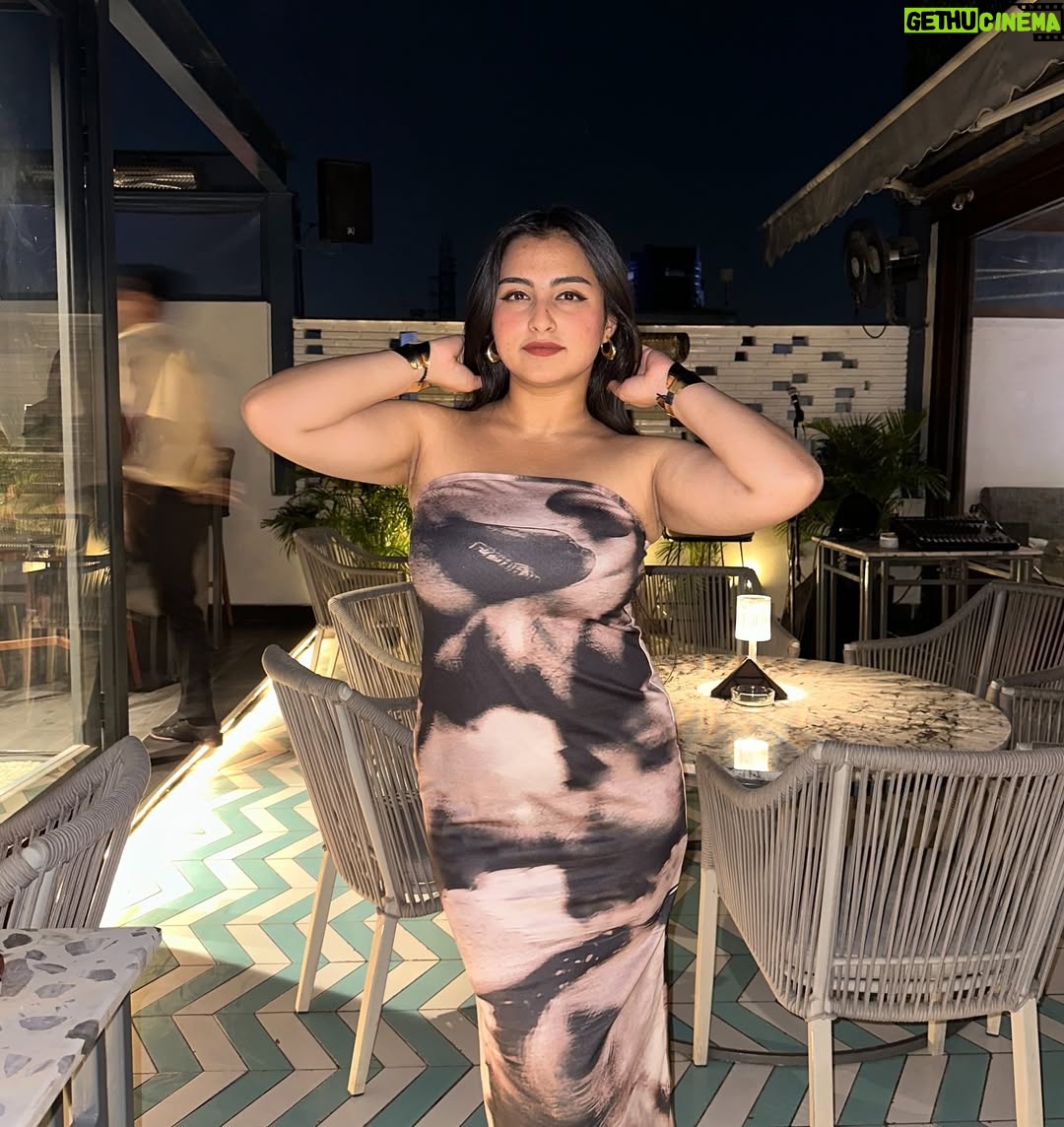 Aarushi Mehta - 412 Likes - Definitely a vibe you can’t handle🌶️

.
.
.
#ootn #outfits #outfitofthenight #outfitinspiration #outfitinspo #date #datenight #fyp