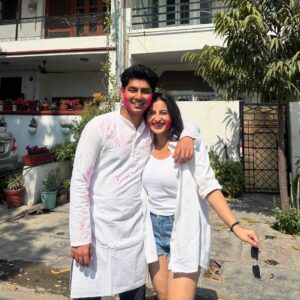 Aarushi Mehta Instagram - Had my “Balam Pichkari” moment🩷🩵🧡💜💛💚💙❤️

.
.
.
#newpost #fyp #foryoupage #holi