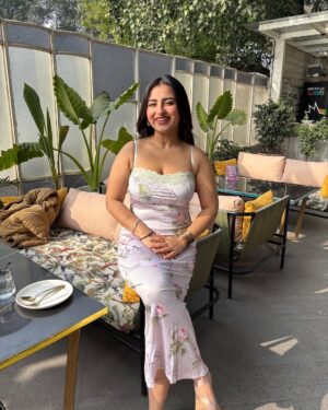 Aarushi Mehta Instagram - I’m the topic & the top pick 💕🎀🌸🌷💖

.
.
.
#newpost #fyp #foryoupage #discover #trending #viral #ootd #outfit #outfitinspo #outfitoftheday #pink #floral #instagram #fitcheck