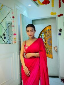 Actress Aashika Bhatia HD Photos and Wallpapers November 2025