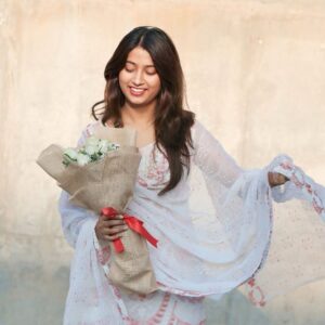 Aashna Juyal Instagram - Happy Rose Day EveryOne💐💐

#fyp #valentines #valentinesday #love #explore #explorepage #explorepage✨ #instagood #instagram #instalike