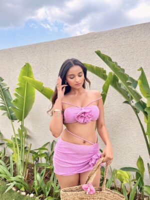Aayushi Sharma Instagram - blooming in my soft girl era💜