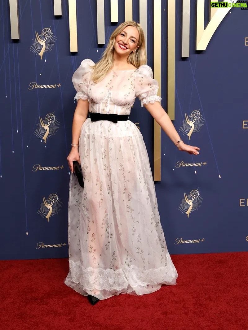 Abby Elliott - 6.3K Likes - 🩷EMMYS 2025🩷 so grateful to be there celebrating with our @thebearfx family🐻  congratulations to all the nominees and winners💘

thank you @honornyc and @ecduzit for this dreamy dress. And the absolute best glam/emotional support @barbdoeshair @dendoll