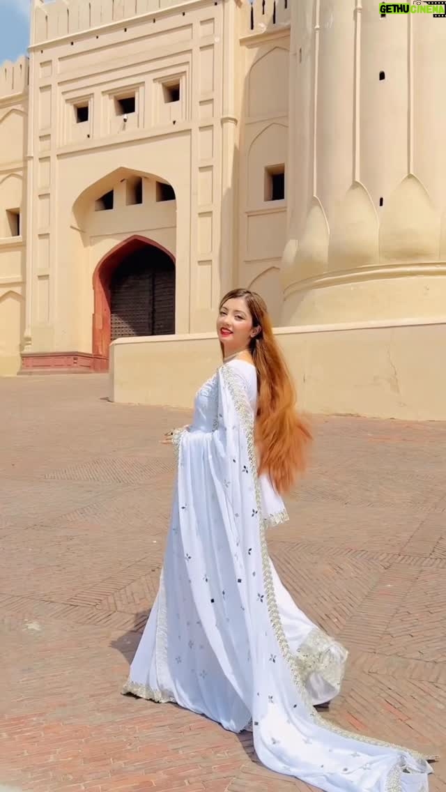 Abeera Khan - 3.7K Likes - Drop white hearts in comment🤍✨🌾💕
Beautiful Sharara 👗by : @akbrand_collection 
*
*
*
#ahmera #instagram #viral #foryou #reels #trending #makeup