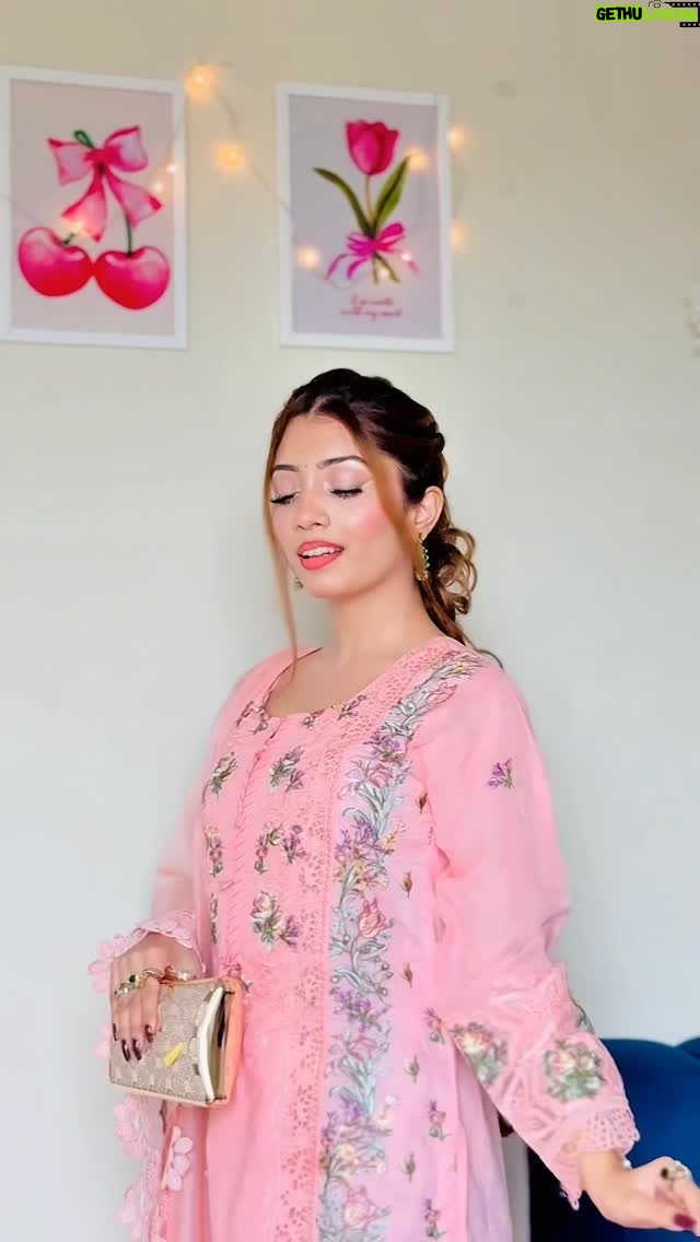 Abeera Khan - 3.5K Likes - Transition Alert🔥💐❤️
*
*
*
#ahmera #instagram #viral #foryou #reels #trending #makeup