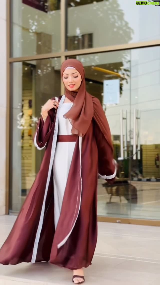 Abeera Khan - 5.6K Likes - Wait for it🤎✨
Beautiful Abaya👗by: @akbrand_collection 
*
*
*
#ahmera #instagram #viral #foryou #reels #trending #makeup