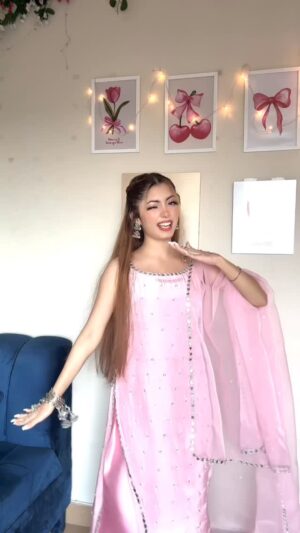 Abeera Khan Instagram - 🌸✨___

#ahmera #instagram #viral #foryou #reels #trending #makeup #qatal #qatal