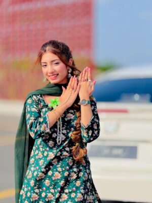 Abeera Khan Instagram - 🕊️
Dress 🍂🤍👉🏻 @akbrand_collection
#foryou #viral #instagram #post