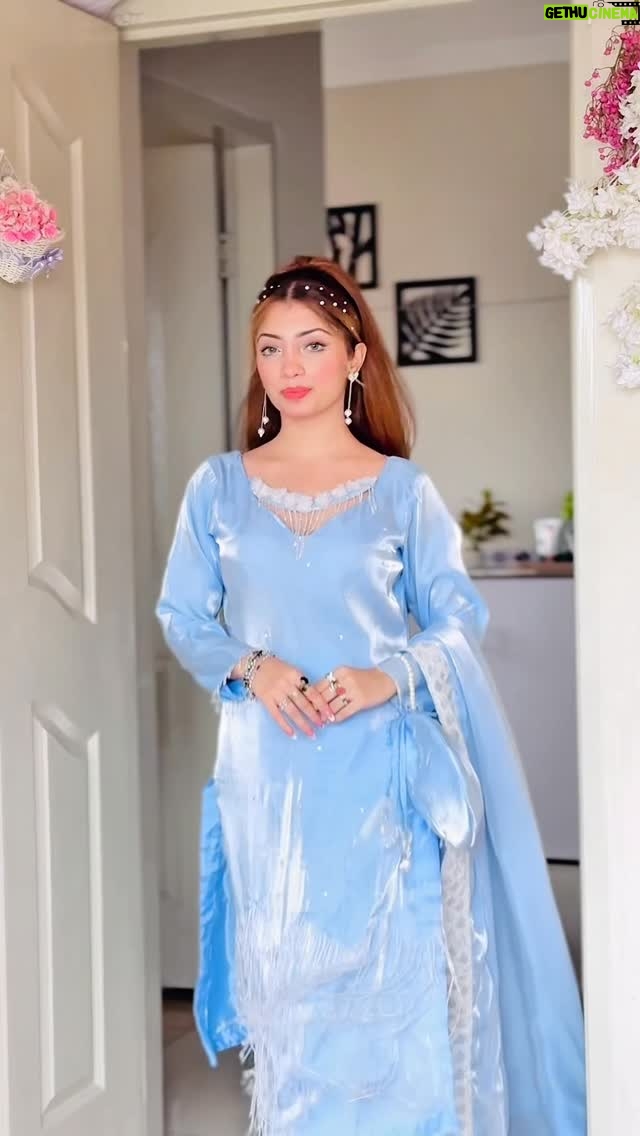 Abeera Khan - 4.8K Likes - Transition 🔥✨❤️
Dress👗by: @pret_by_sabira 
*
*
*
#ahmera #instagram #viral #foryou #reels #trending #makeup