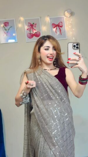 Abeera Khan Instagram - Azulll ♥️___

#ahmera #instagram #viral #foryou #reels #trending #makeup #viralpost #post