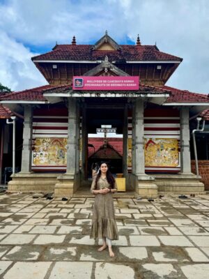 Abhinaya Instagram - 1.  Ettumanoor Shri Mahadeva Temple

2. Sree Malliyoor Maha Ganapathy 

3. Chottanikkara Bhagavathy Temple 

4. Thirunakkara Sree Mahadeva Temple