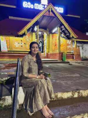 Abhinaya Instagram - 1.  Ettumanoor Shri Mahadeva Temple

2. Sree Malliyoor Maha Ganapathy 

3. Chottanikkara Bhagavathy Temple 

4. Thirunakkara Sree Mahadeva Temple