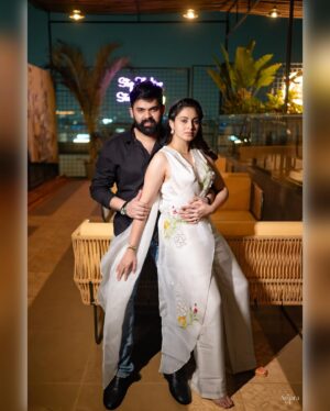 Abhinaya Instagram - Better together, families forever ❤️

#kartabhin

📸 @amara.studio_