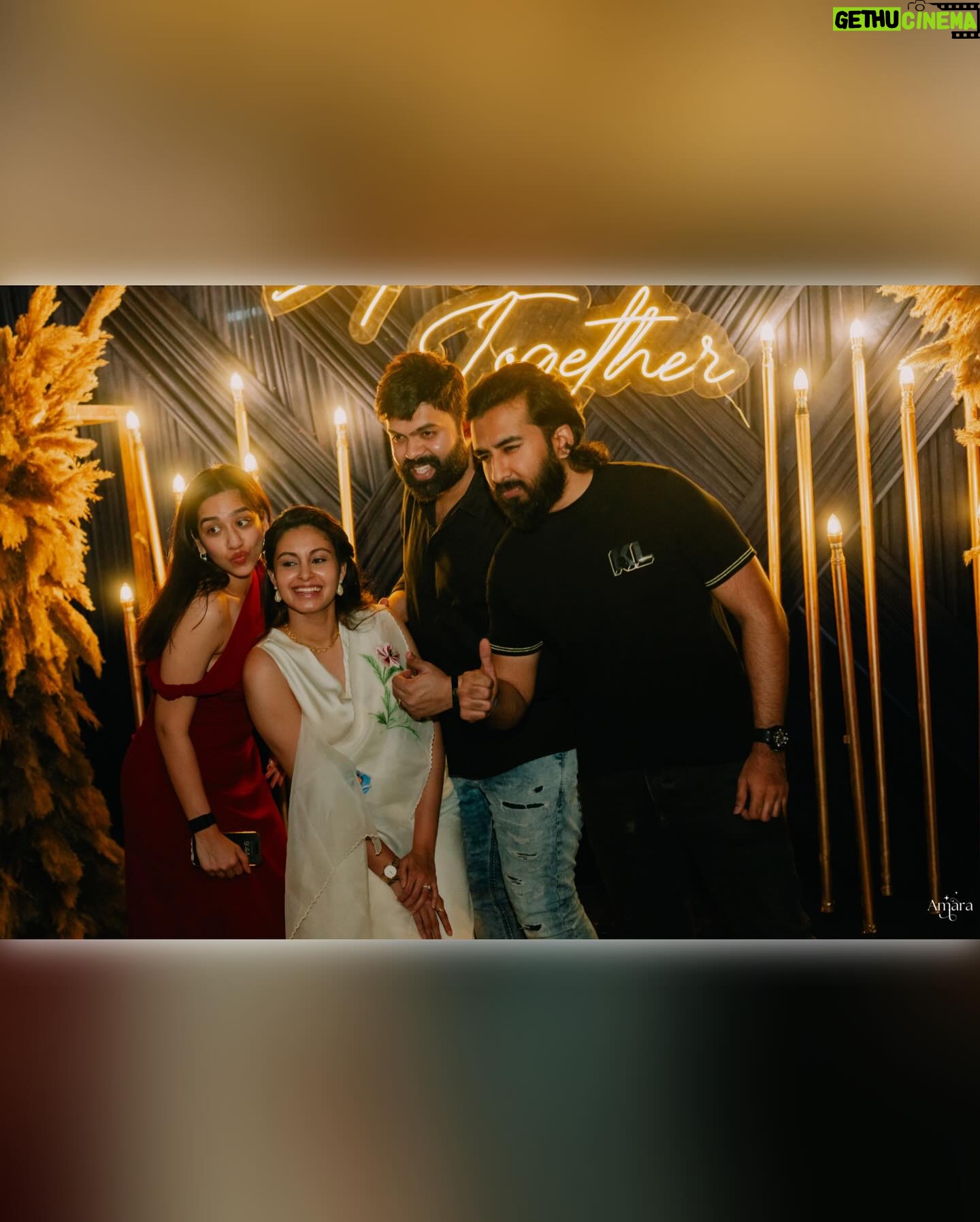 Abhinaya - 216.5K Likes - Better together, families forever ❤️

#kartabhin

📸 @amara.studio_