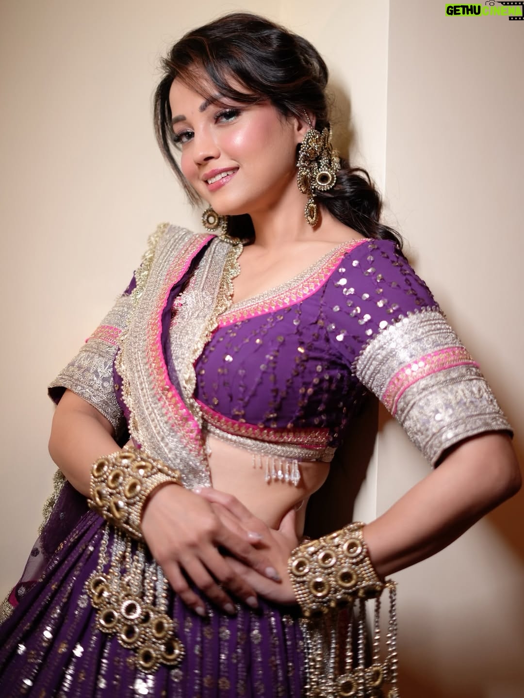 Adaa Khan - 189.1K Likes - 💜	“One magical Navratri night in Bikaner 💃 Grateful for all the Love ,Warmth & Energy ✨”💜

.
 📸 :- @rbdigital07 
💃🏻 :- @nidhikurda 
💍 :- @vaidaan.official