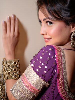 Adaa Khan Instagram - 💜	“One magical Navratri night in Bikaner 💃 Grateful for all the Love ,Warmth & Energy ✨”💜

.
 📸 :- @rbdigital07 
💃🏻 :- @nidhikurda 
💍 :- @vaidaan.official