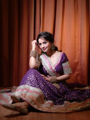 Adaa Khan Instagram - 💜	“One magical Navratri night in Bikaner 💃 Grateful for all the Love ,Warmth & Energy ✨”💜

.
 📸 :- @rbdigital07 
💃🏻 :- @nidhikurda 
💍 :- @vaidaan.official